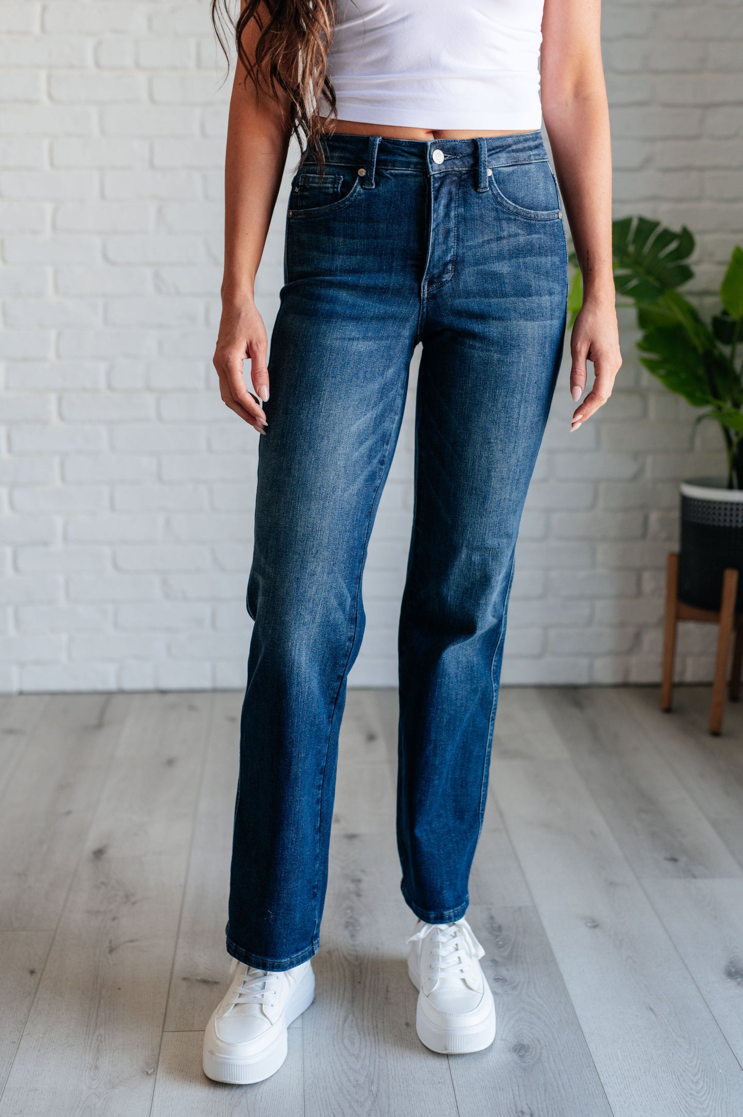 Judy Blue-Muriel Mid Rise Control Top Classic Straight Jeans