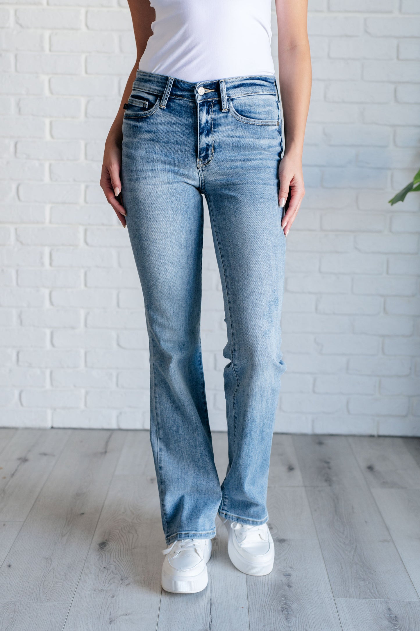 Judy Blue-Alana Mid Rise Clean Bootcut Jeans