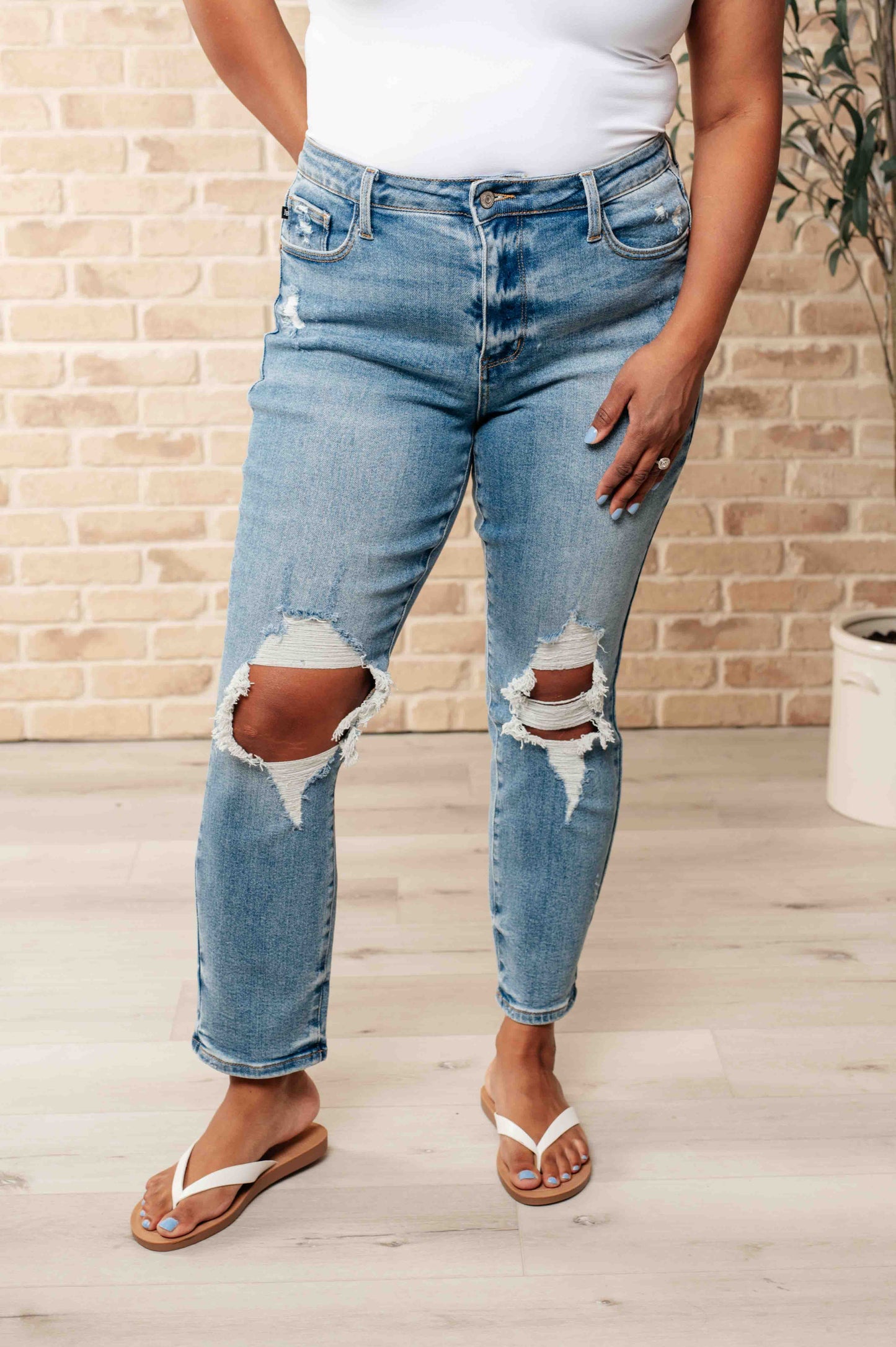 Judy Blue-Frankie High Waist Distressed Boyfriend Jeans