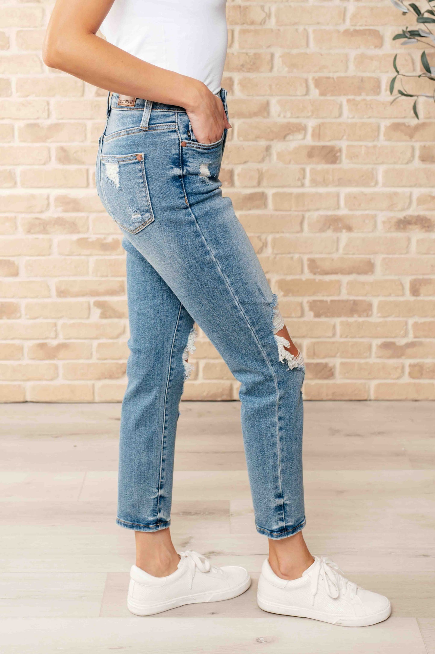 Judy Blue-Frankie High Waist Distressed Boyfriend Jeans