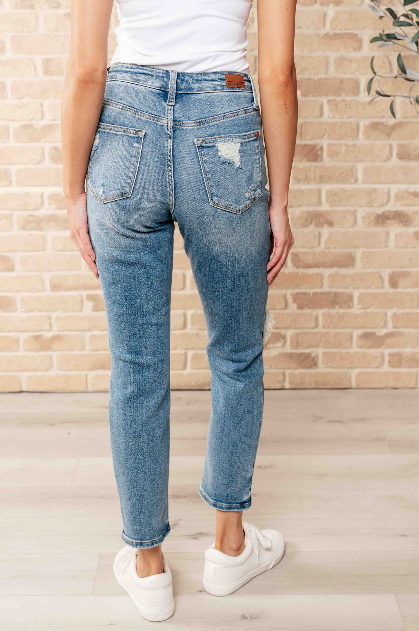 Judy Blue-Frankie High Waist Distressed Boyfriend Jeans