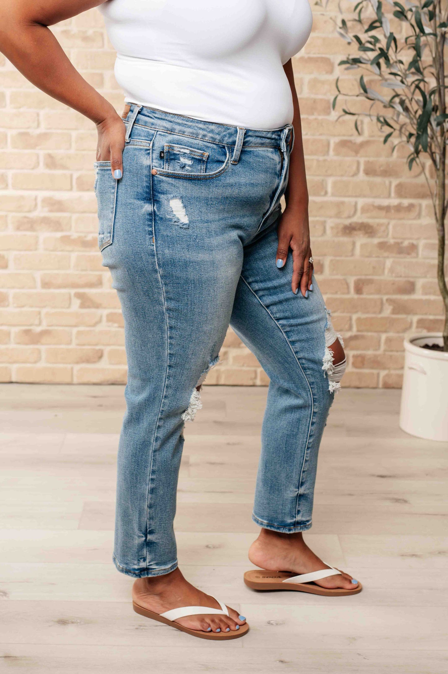 Judy Blue-Frankie High Waist Distressed Boyfriend Jeans