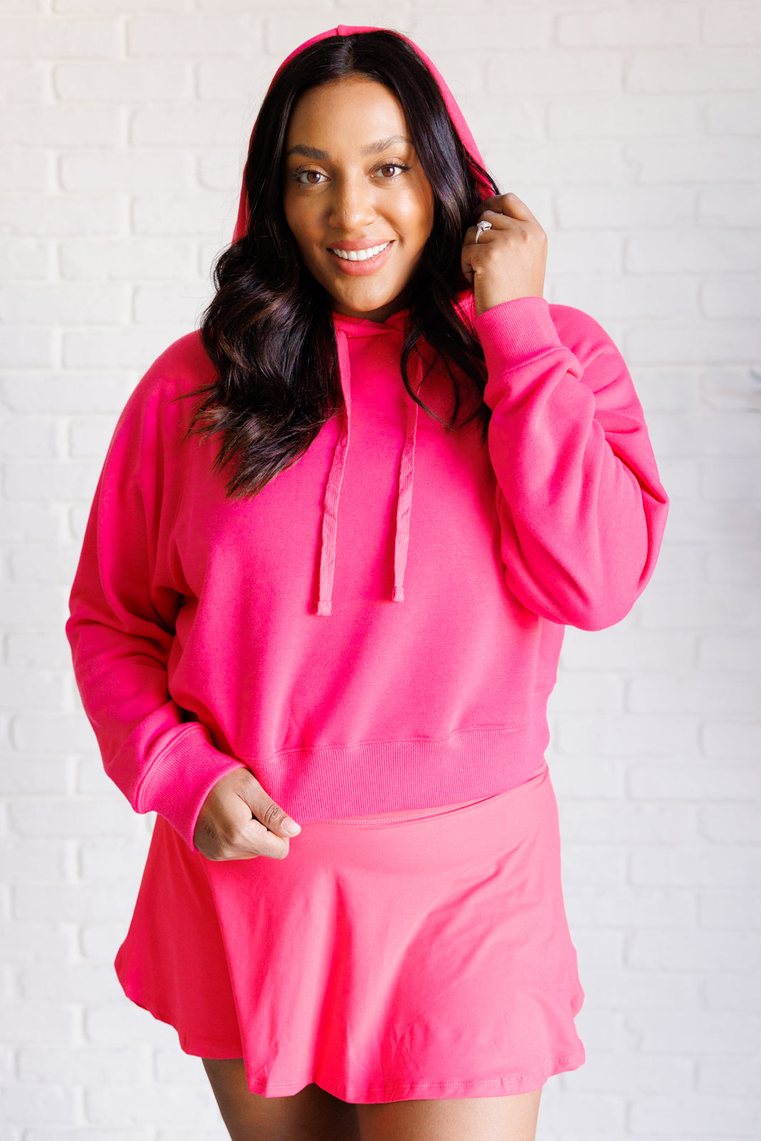 Rae Mode-Pullover Hoodie in Flamingo Pink