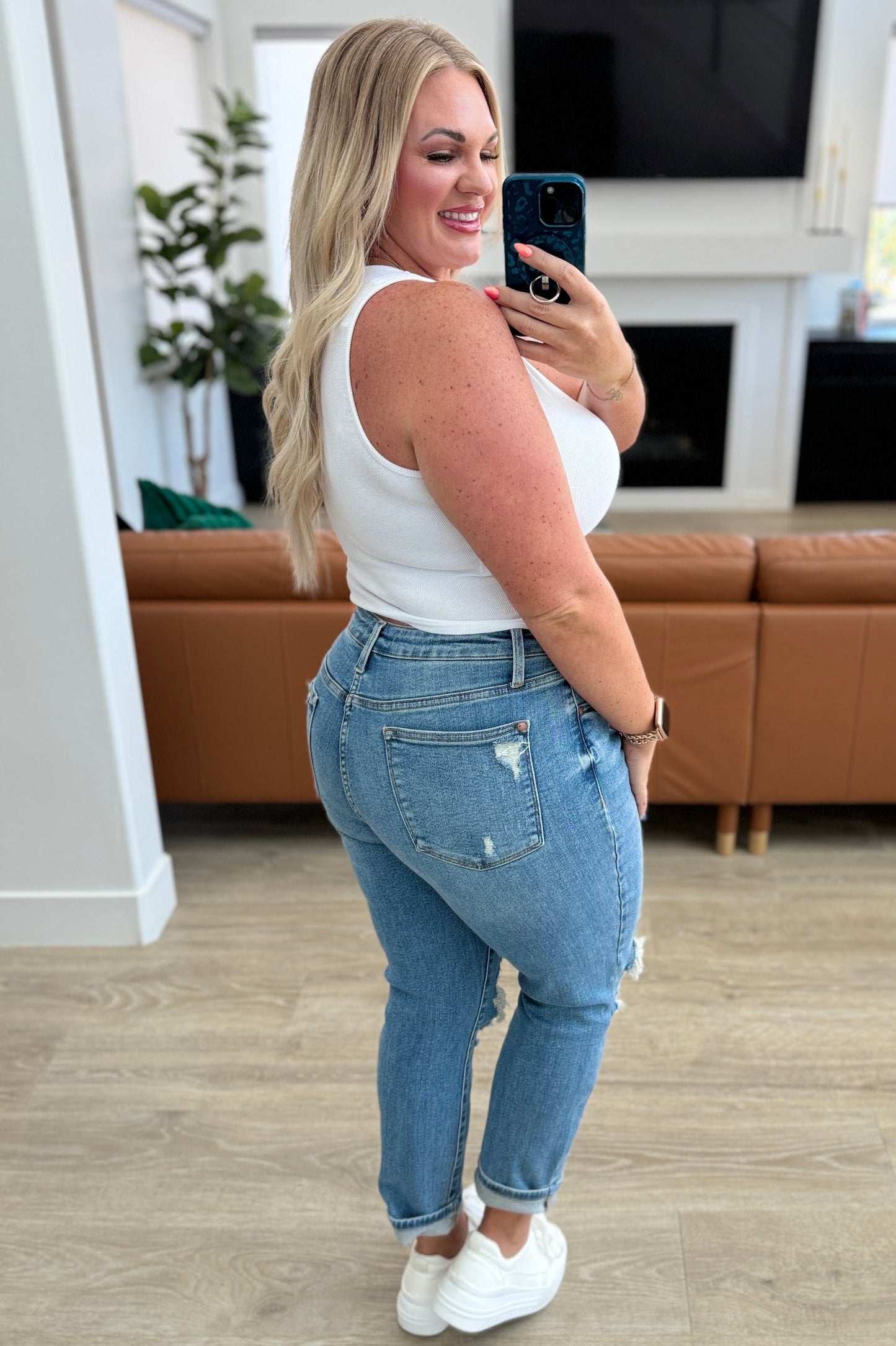 Judy Blue-Frankie High Waist Distressed Boyfriend Jeans