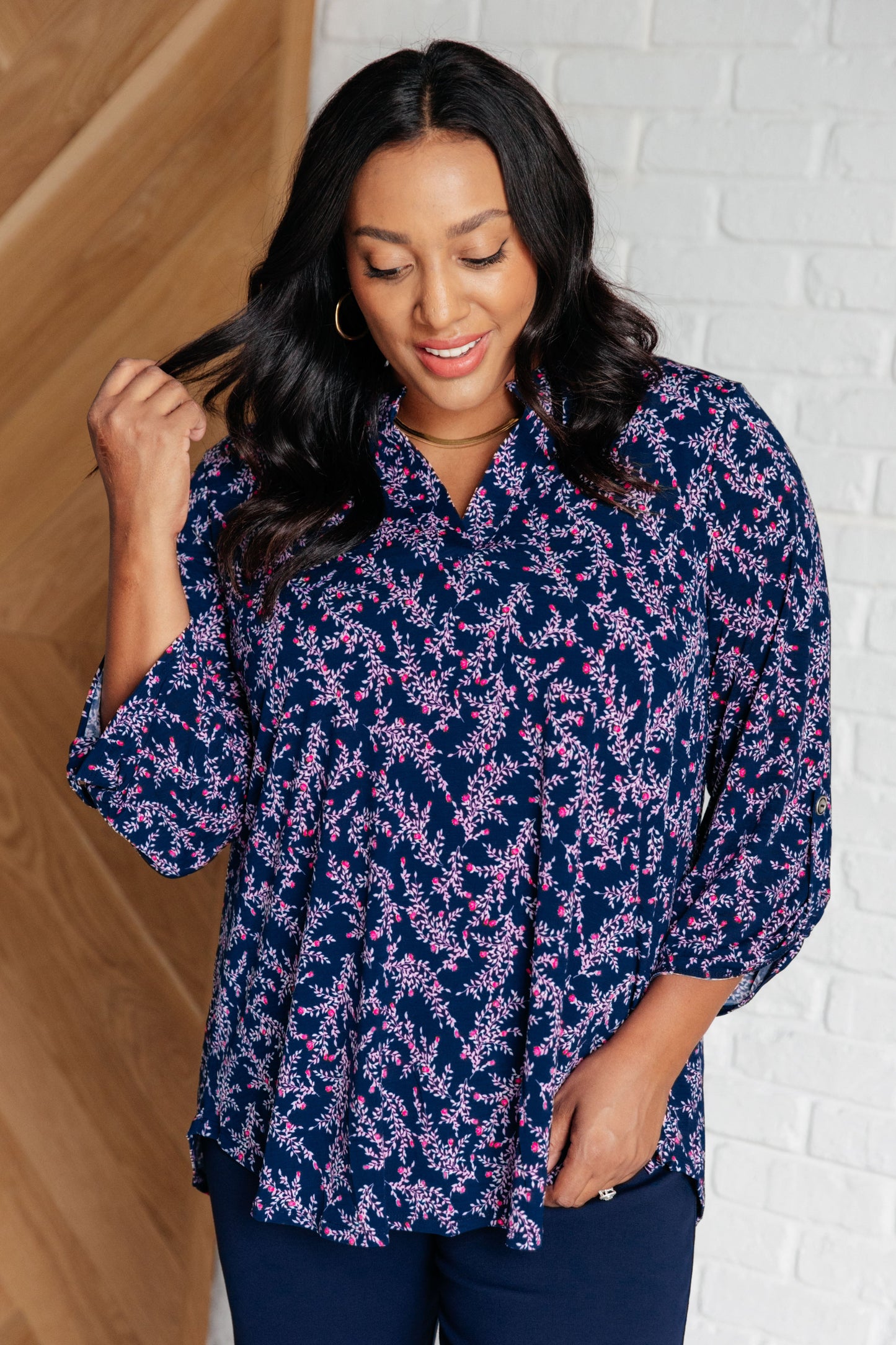 Dear Scarlett-Lizzy Top in Navy and Magenta Petite Floral