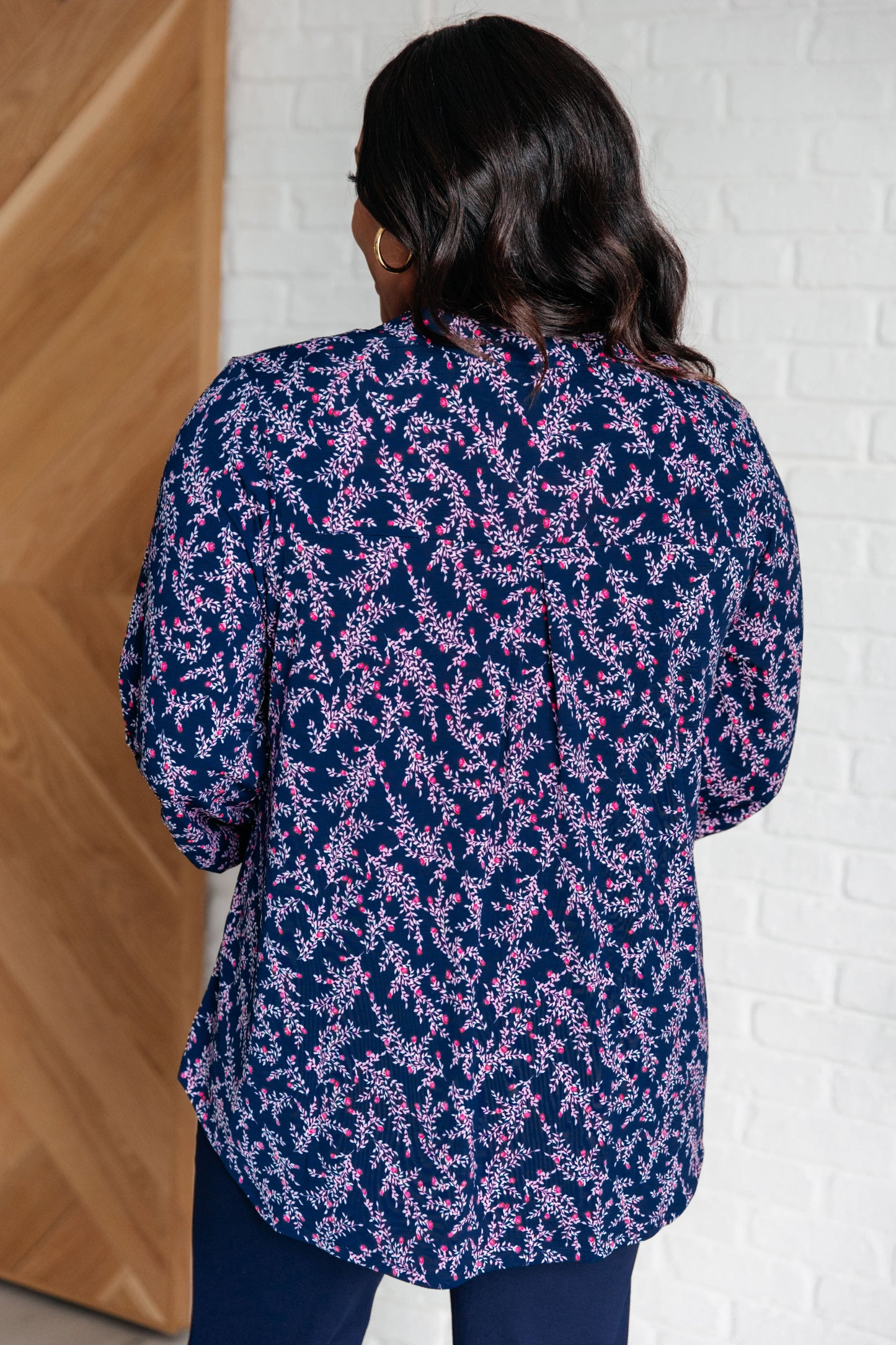 Dear Scarlett-Lizzy Top in Navy and Magenta Petite Floral