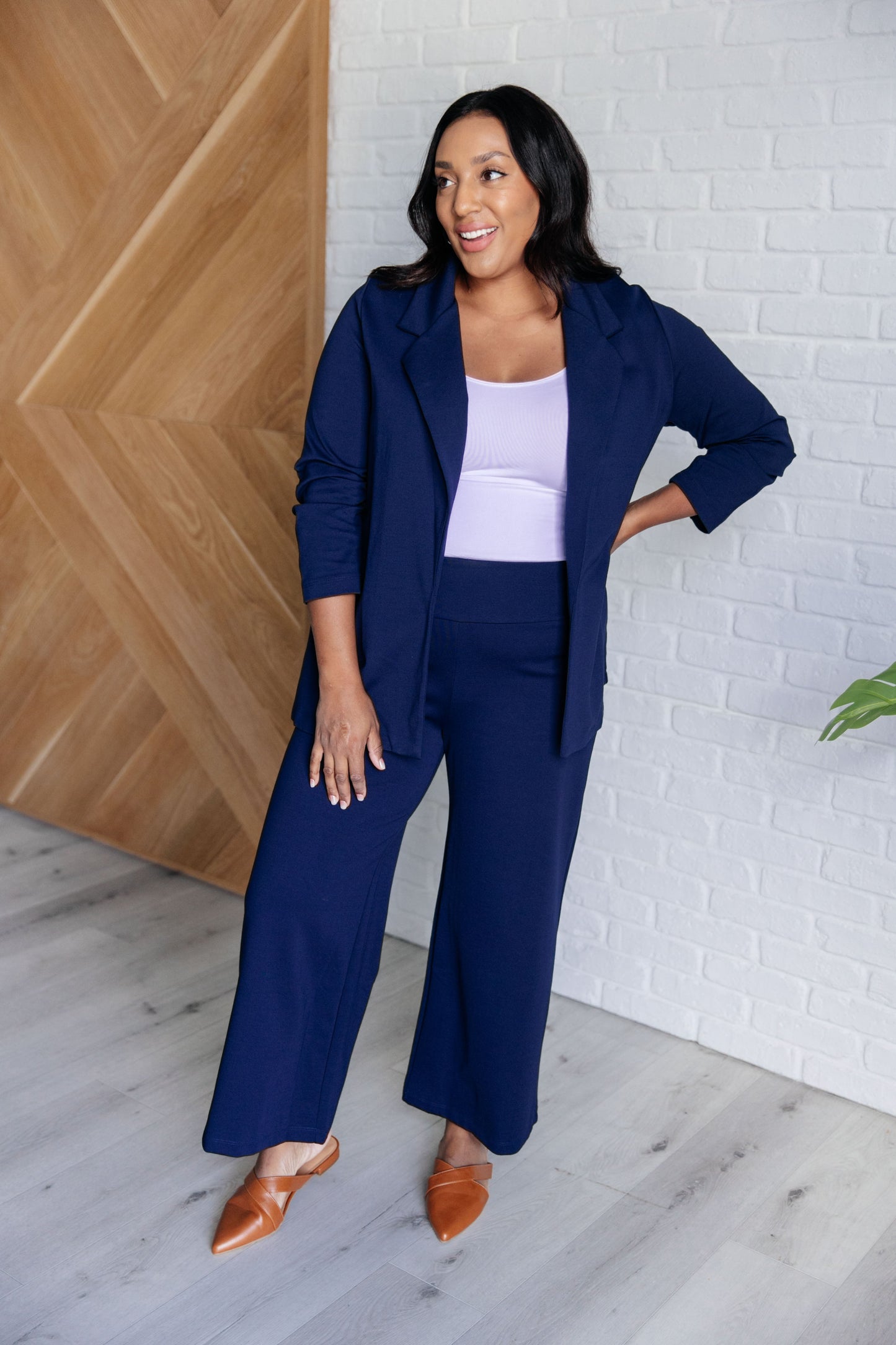 Dear Scarlet-Magic Wide Leg Crop Pants in Navy