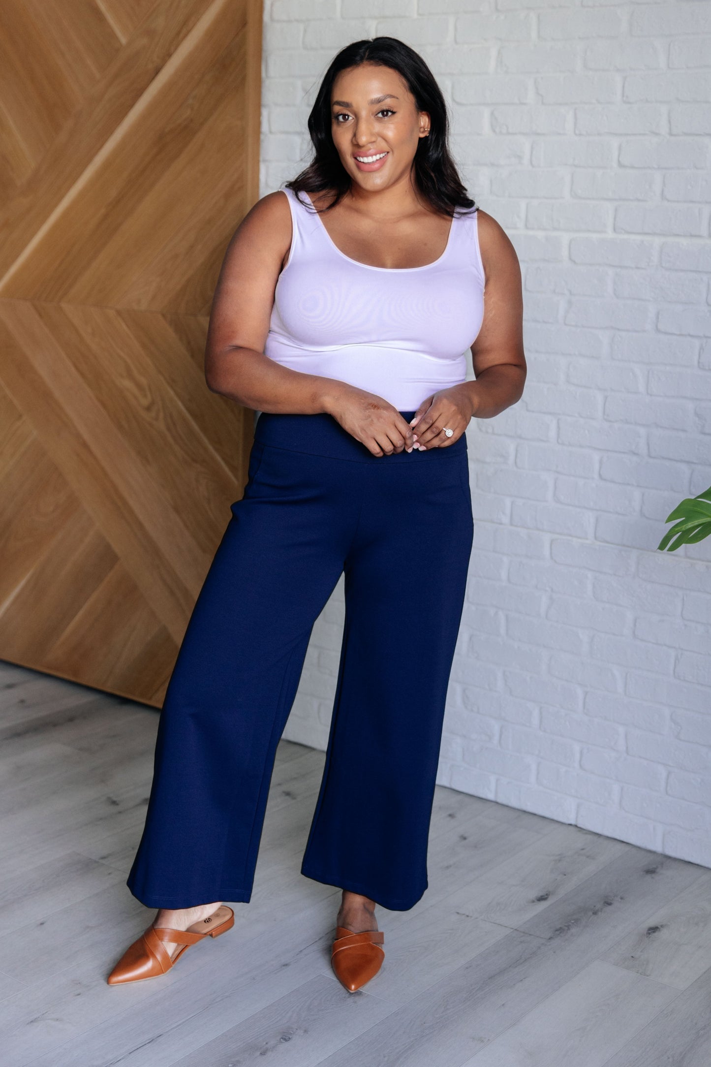 Dear Scarlet-Magic Wide Leg Crop Pants in Navy