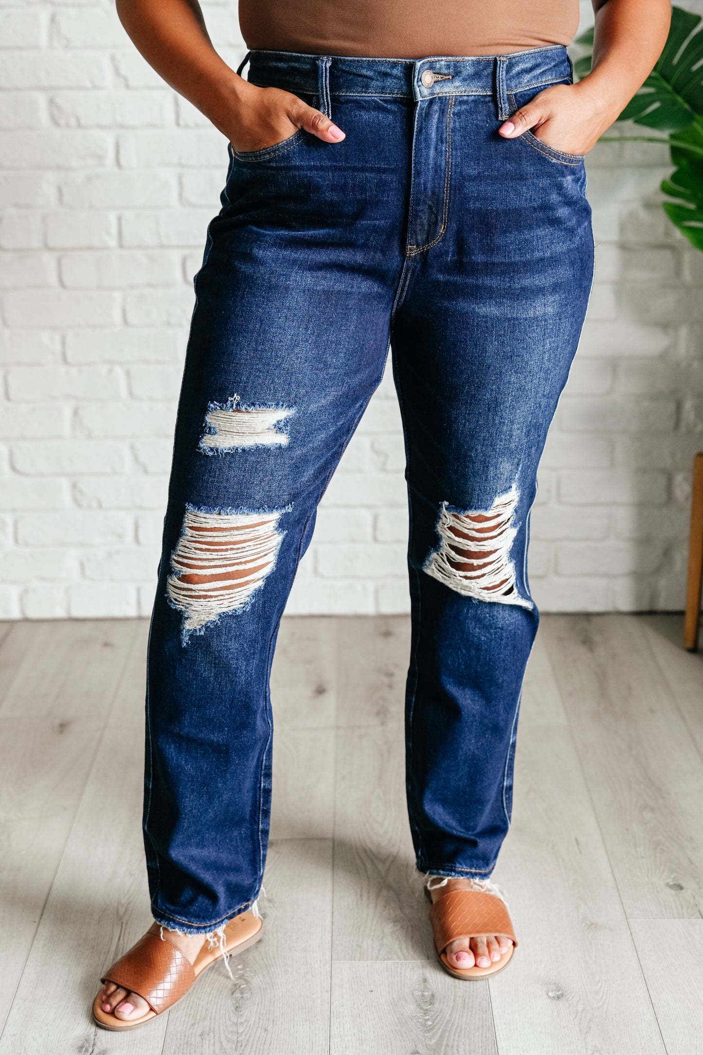 Judy Blue-Montana High Rise Rigid Magic Distressed Straight Jeans