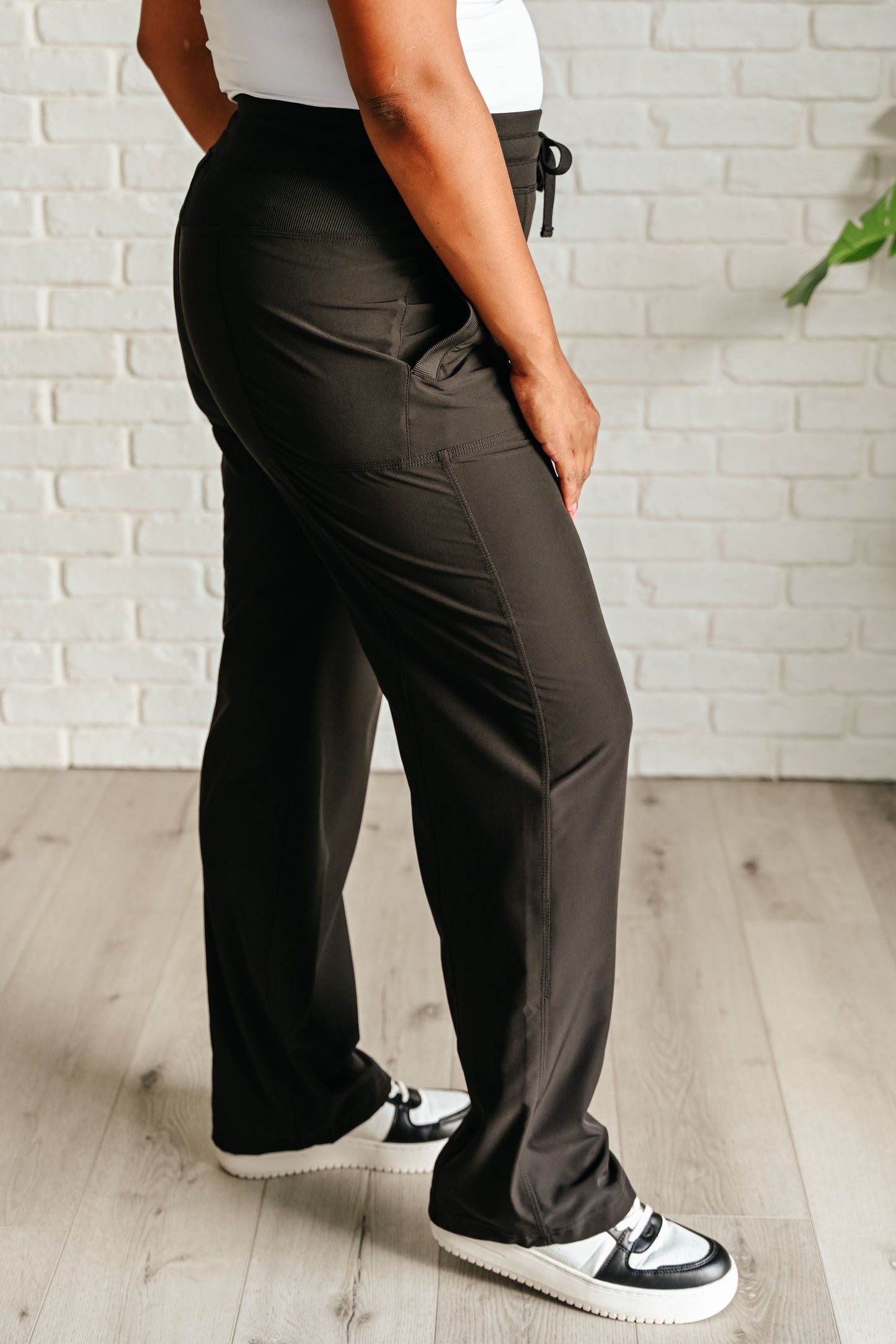 Rae Mode- Runner's High Drawstring Joggers in Black